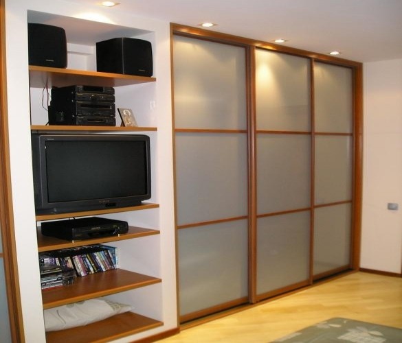 Шкаф-купе с лакоматом